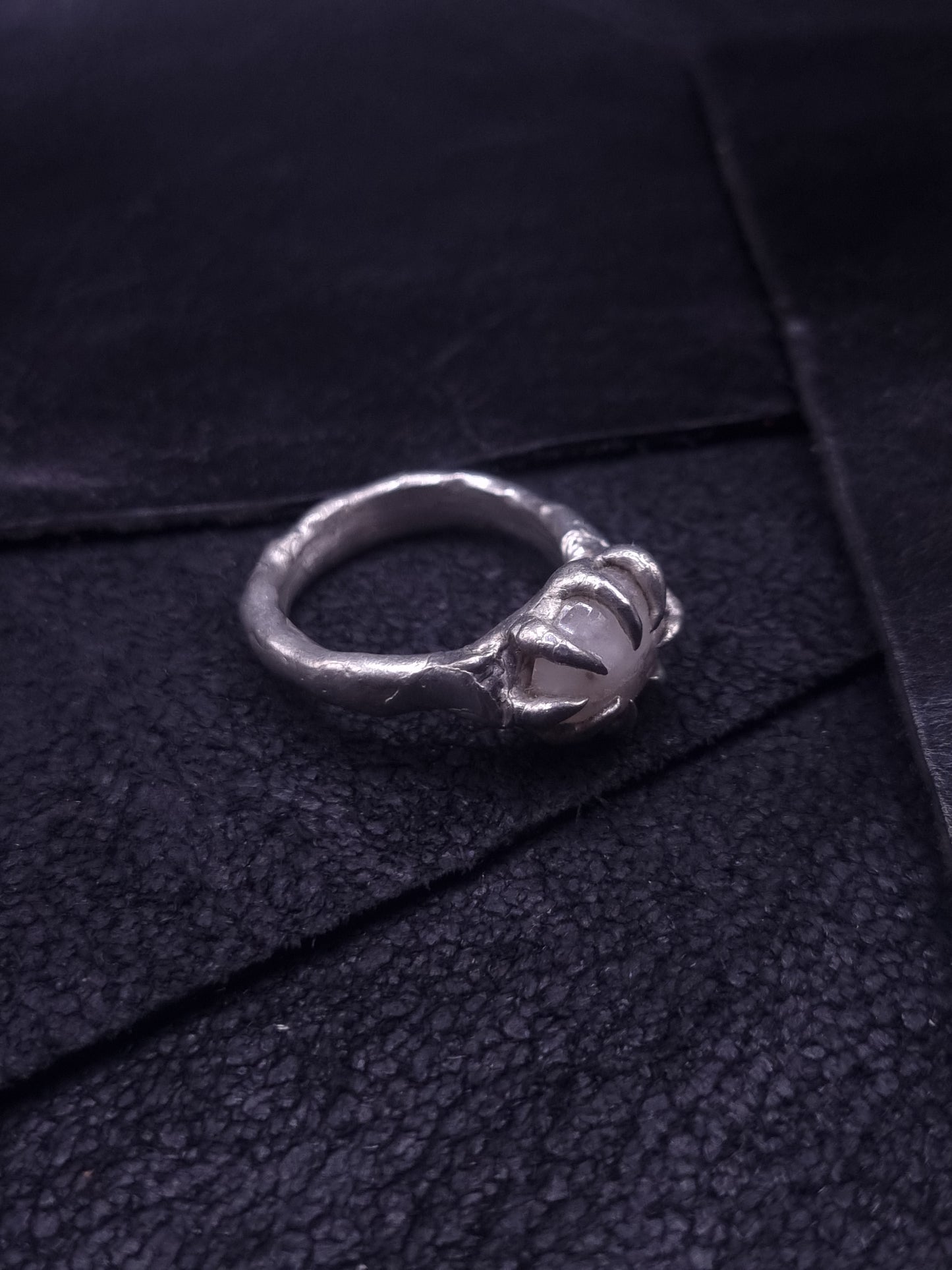 Claw ring with moonstone