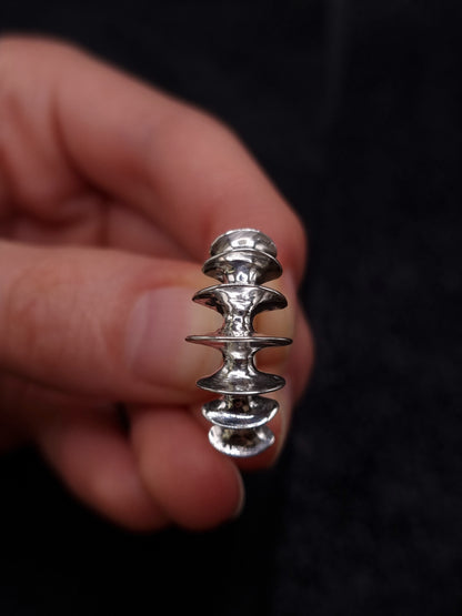 Spine blade ring