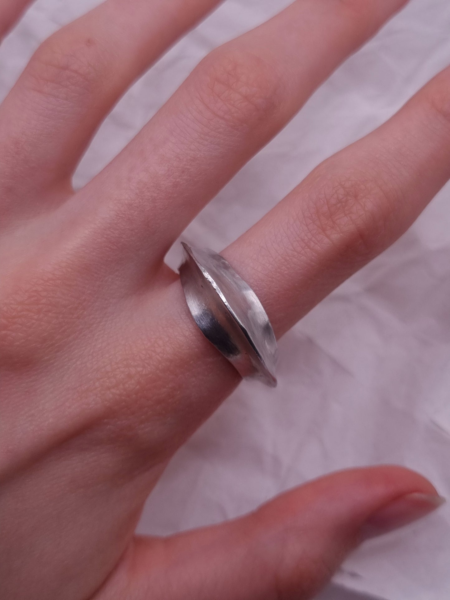 Round Blade Ring