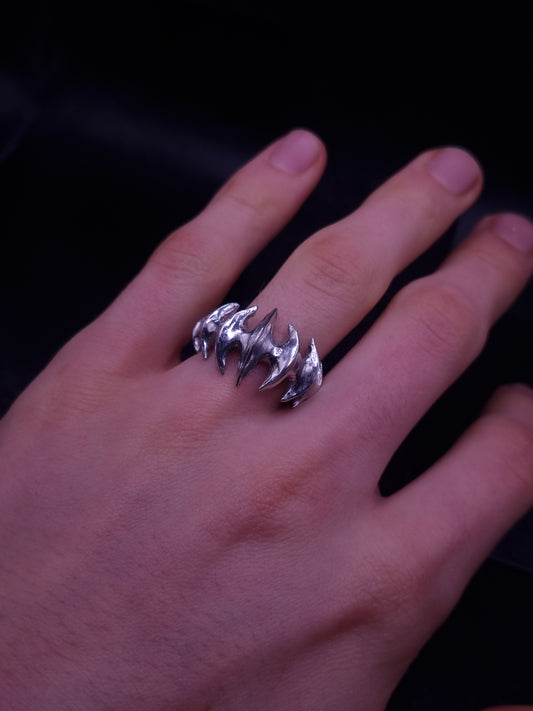 Blade Claw Ring