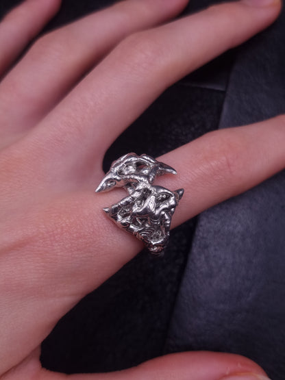 Claw ring
