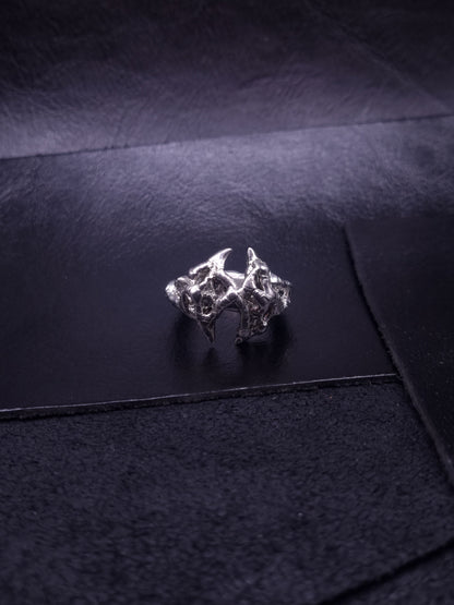 Claw ring