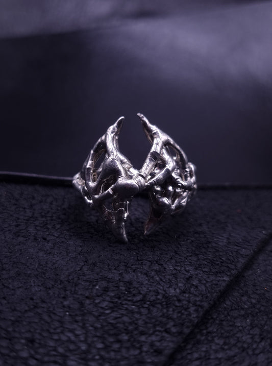 Claw ring